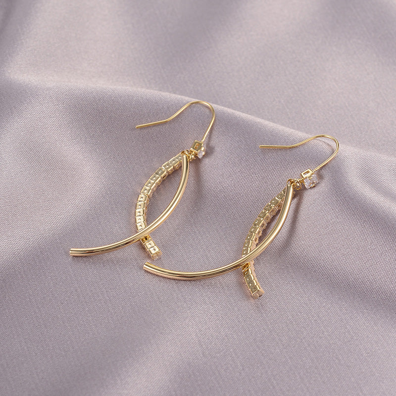 Elegant Crystal Arc Drop Earrings – Modern Minimalist Luxury
