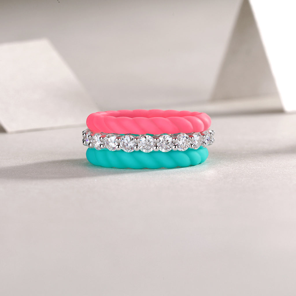 Dreamy Halo Moissanite Wedding Ring