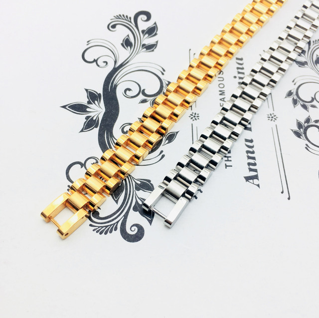 Solid Link Bracelet with Structured Contemporary Design