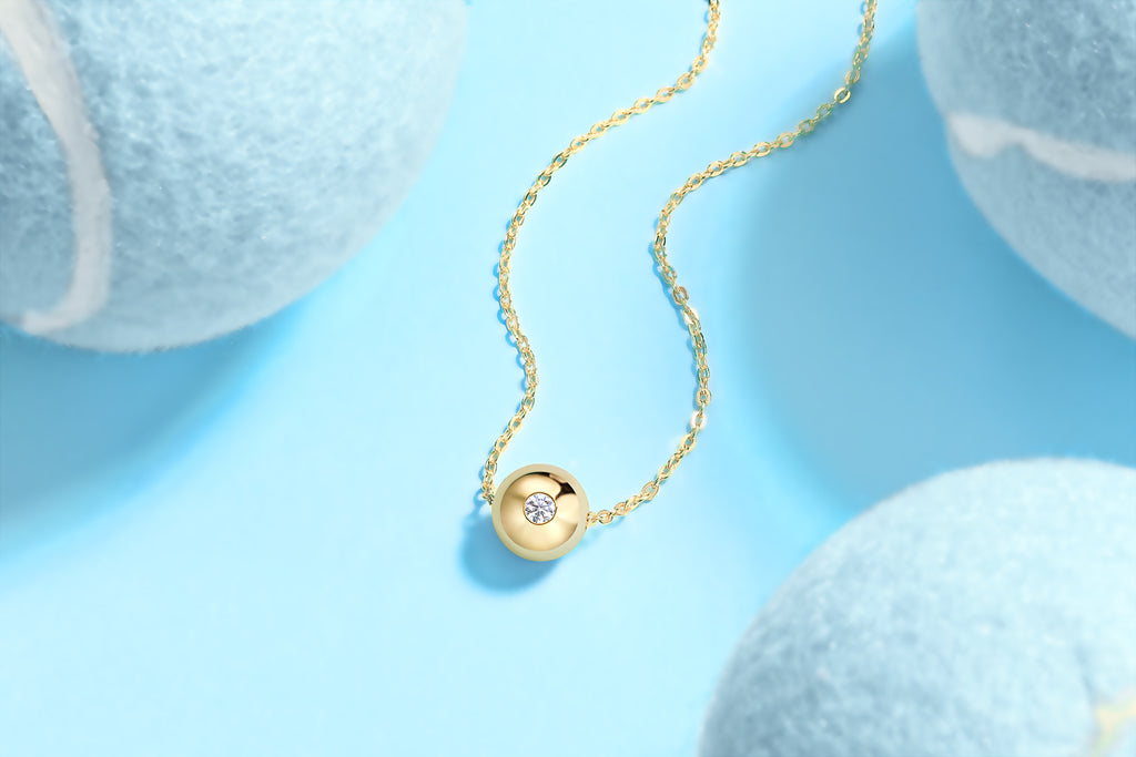 Elegant Necklace with Brushed Pendant & Sparkling Gemstone