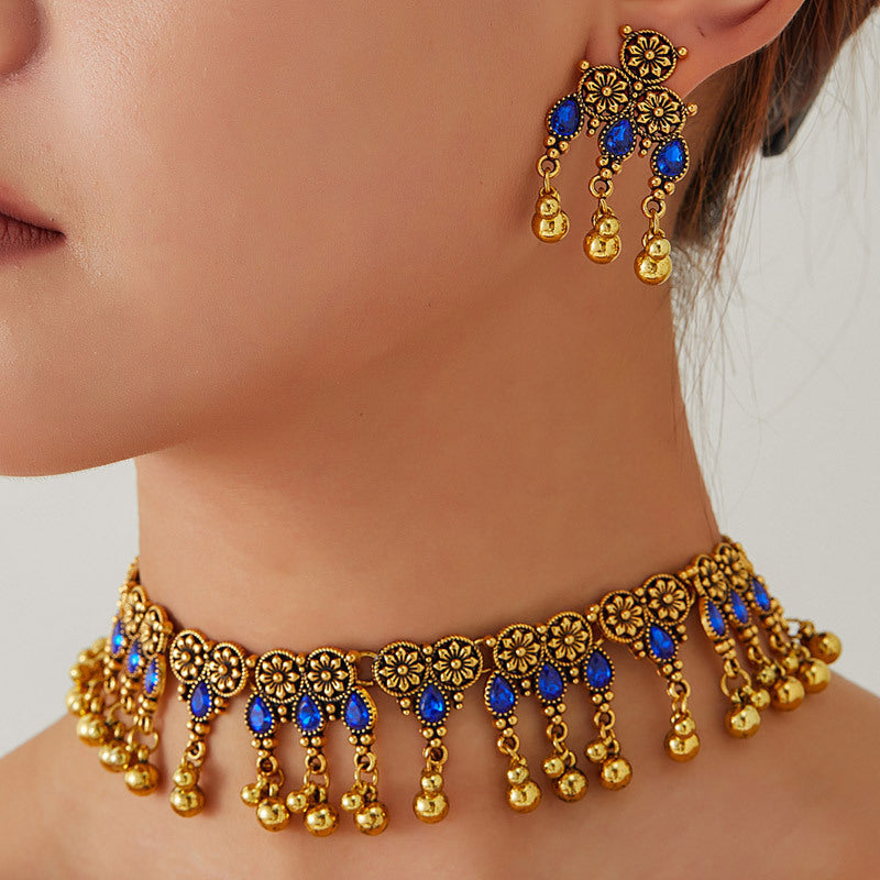 Vintage Gold Jewerly Set with stone