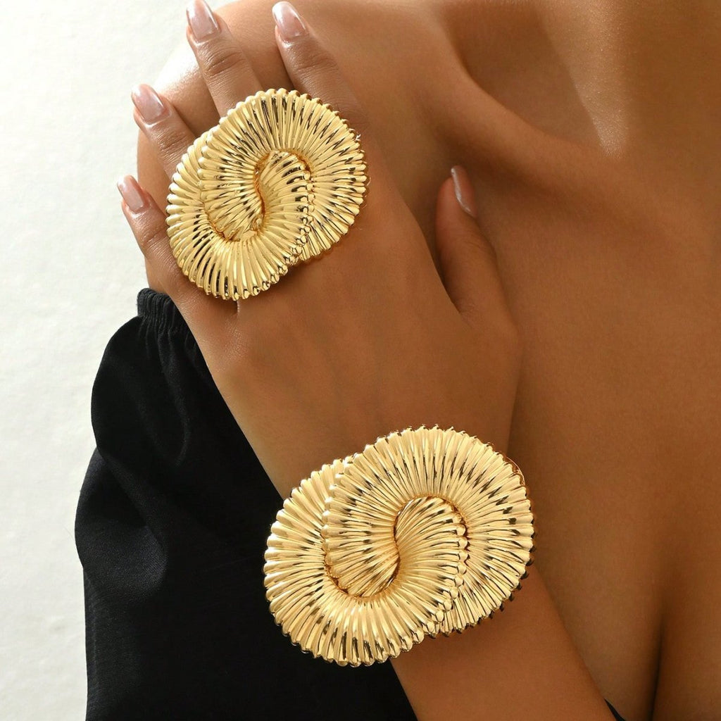 Sculptural Spiral Cuff jewelry set with Radiant Texture