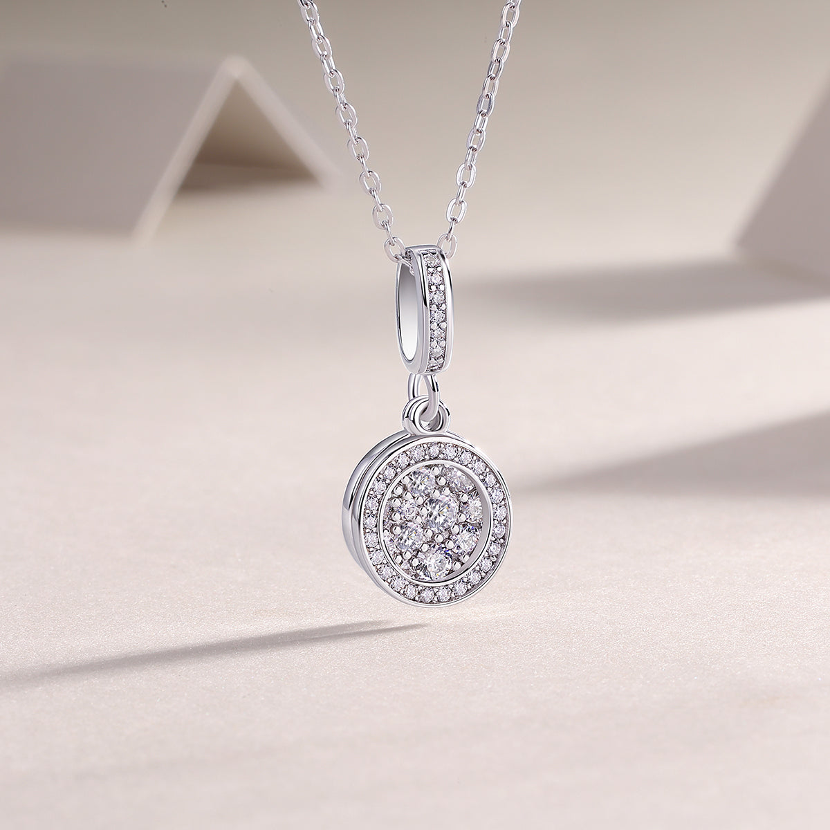 Round Cluster Crystal Pendant Necklace
