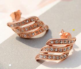 Rose Gold Crystal Curve Earrings