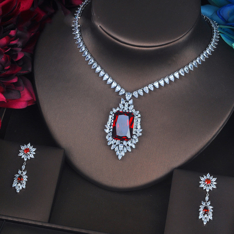 Luxury Crystal Jewelry Set with Radiant Gemstone Centerpiece