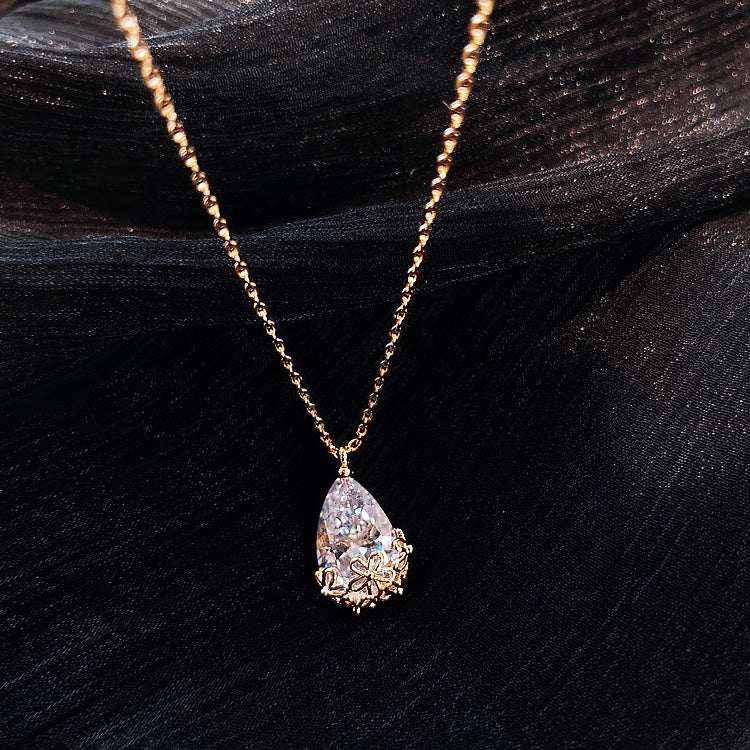 Vintage Teardrop Crystal Necklace