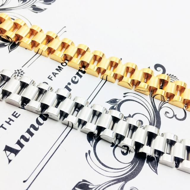 Solid Link Bracelet with Structured Contemporary Design