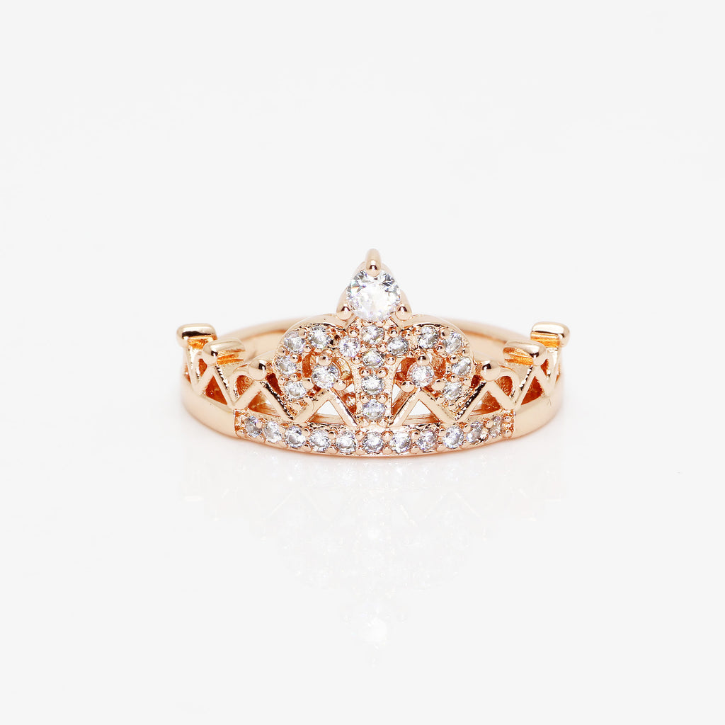 Crystal Crown Ring – Regal Tiara-Inspired Band