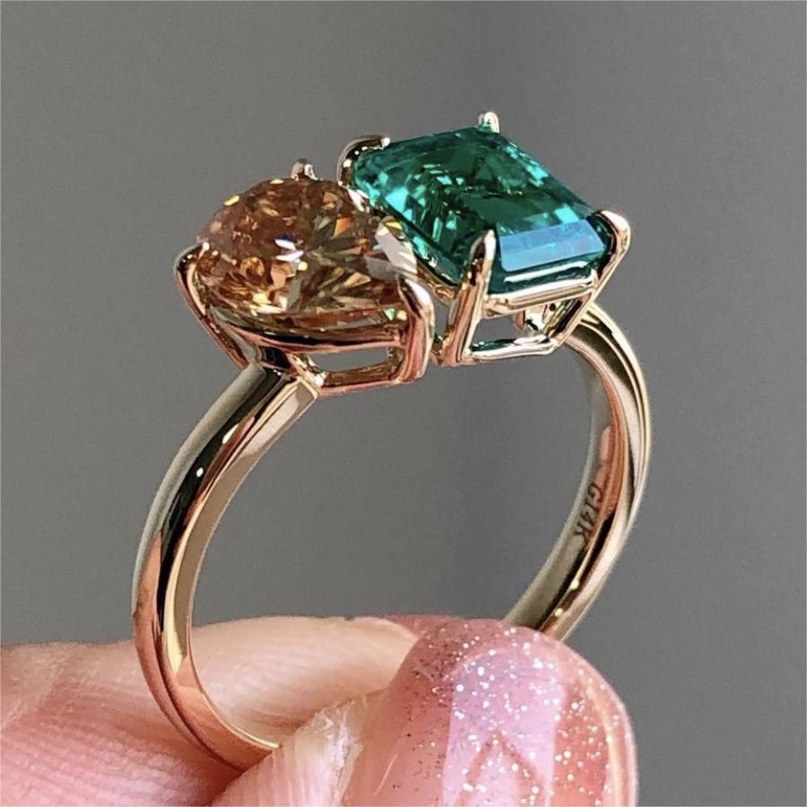 Toi et Moi Gemstone Ring – Emerald & Pear Cut Statement Band
