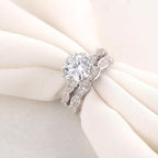 Vintage-Inspired Round Cut Engagement Ring – Pavé Diamond Band