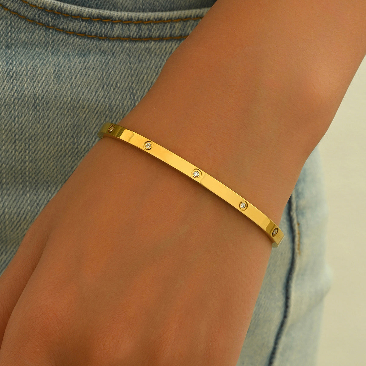 Minimalist Gold-Tone Bangle Bracelet with Crystal Accents