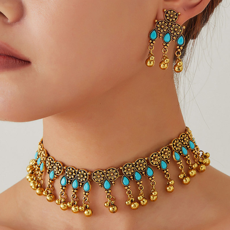 Vintage Gold Jewerly Set with stone