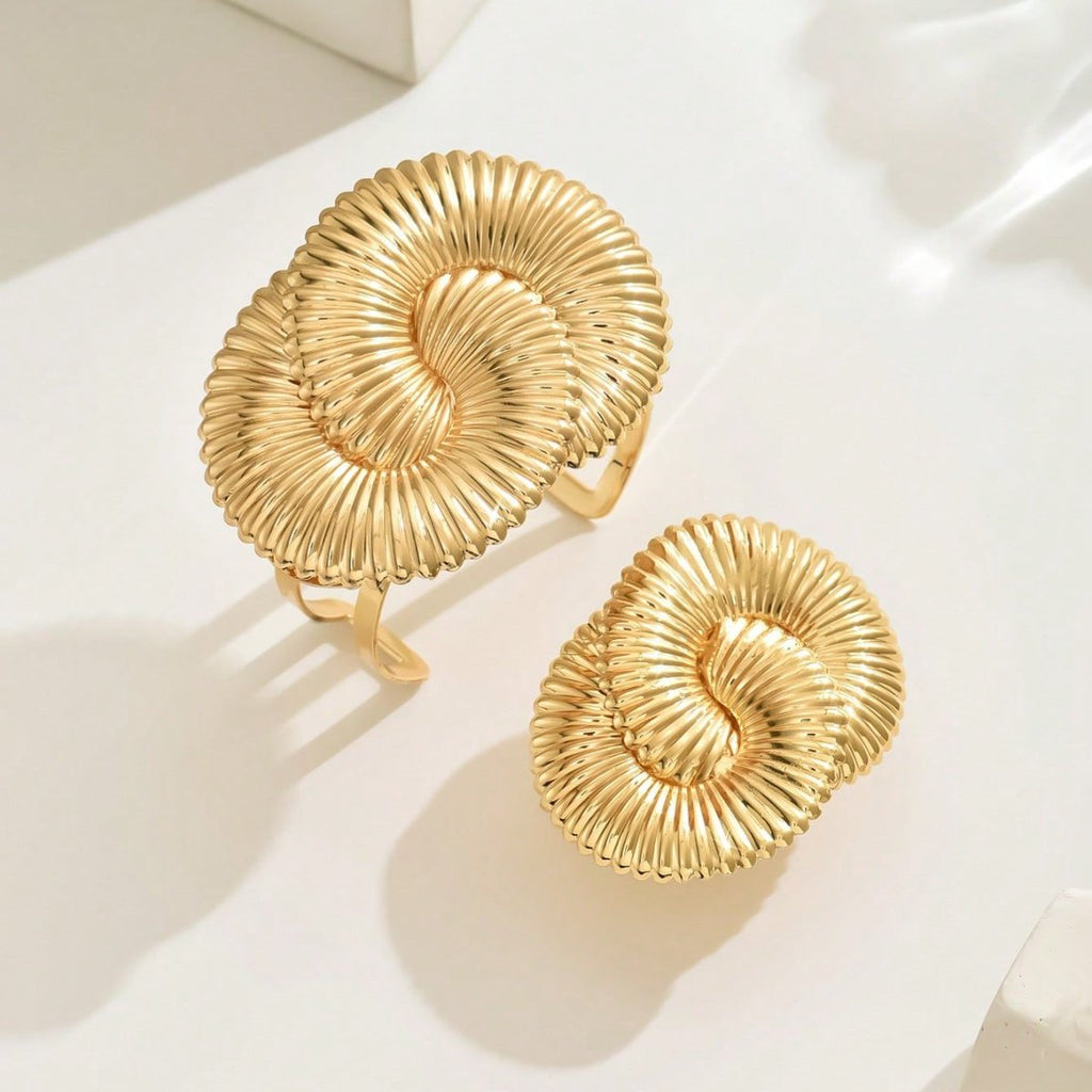 Sculptural Spiral Cuff jewelry set with Radiant Texture