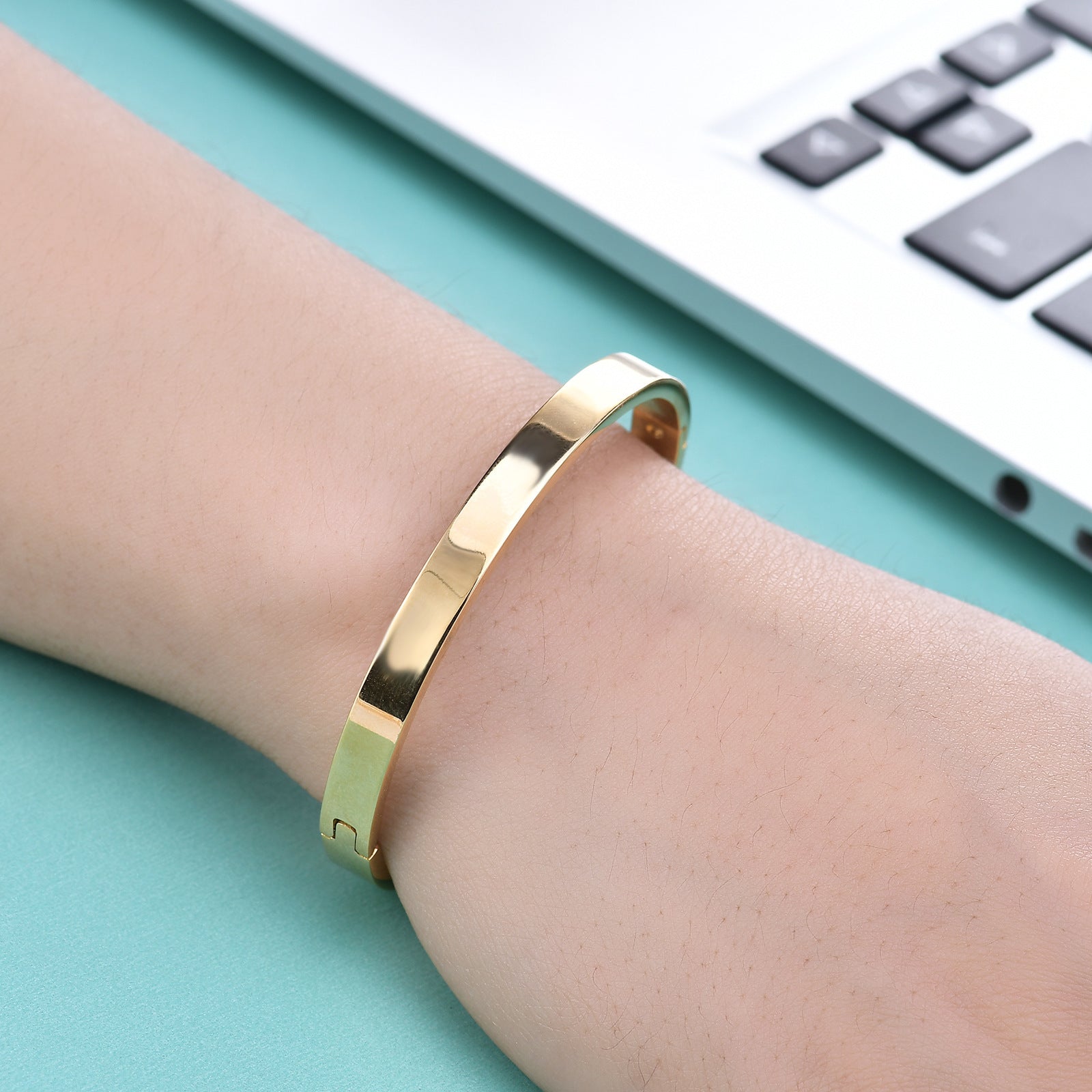 Minimalist Open Cuff Bracelet with Sleek Contemporary Design