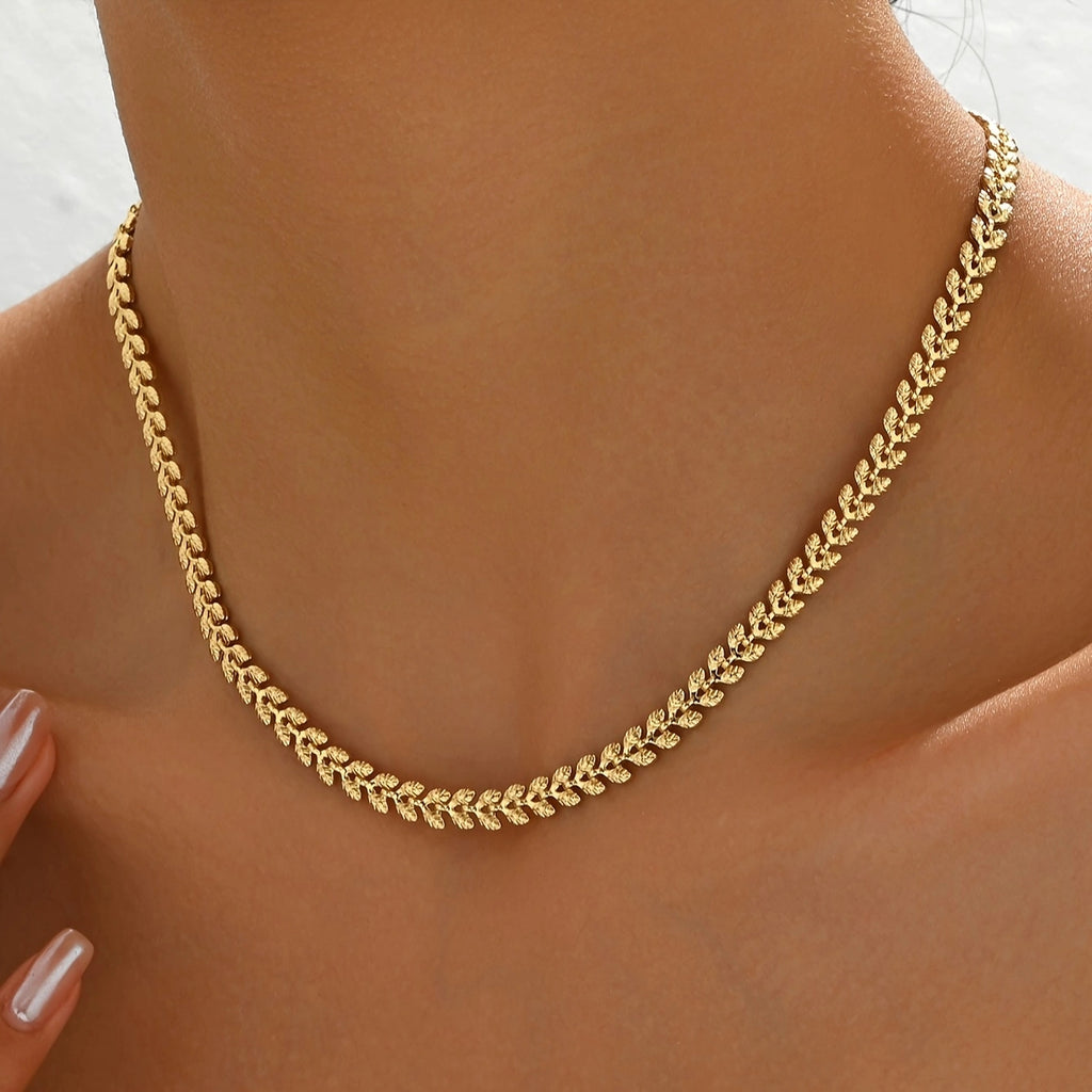 Classic Gold Chain Necklace with Refined Link Design