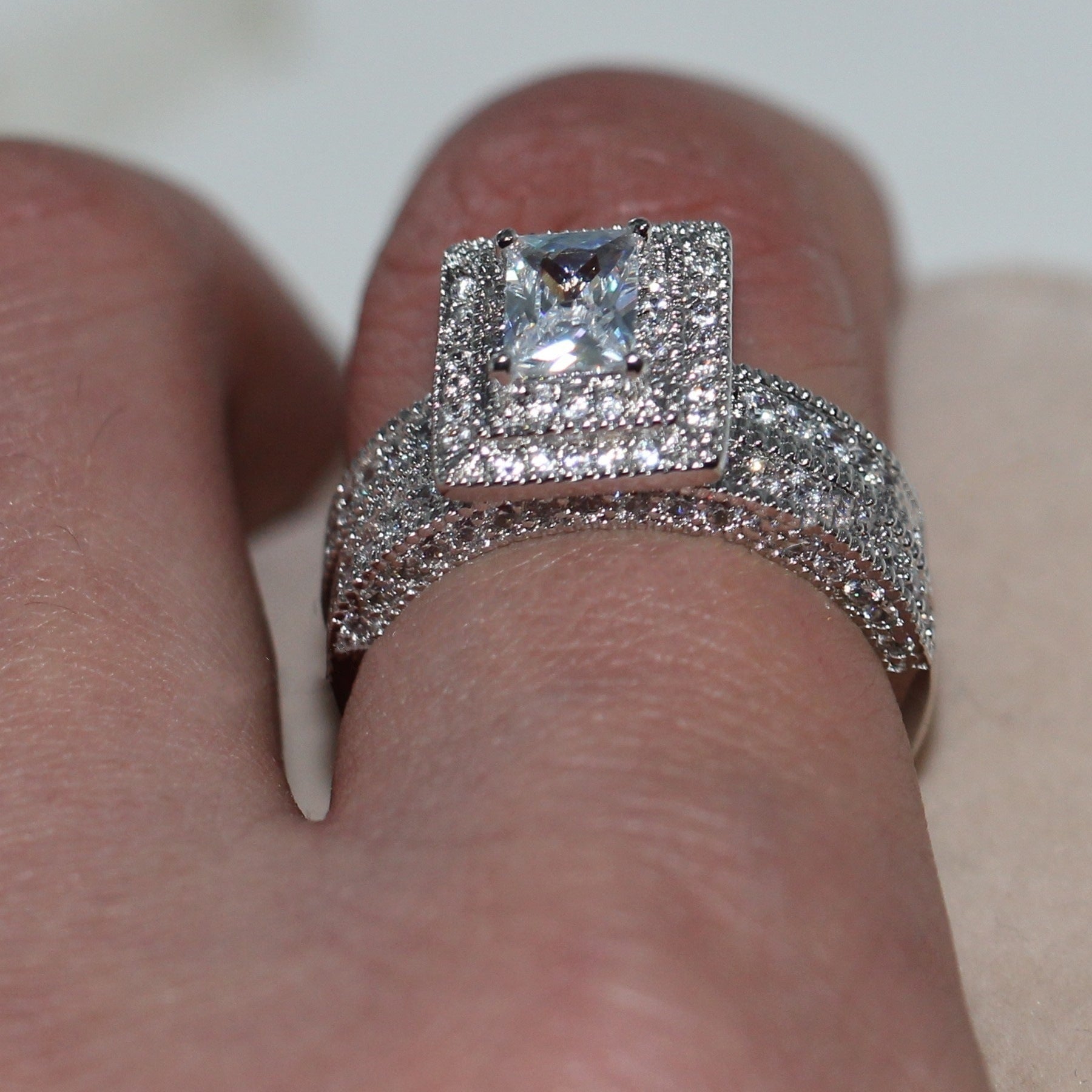 Princess Halo Bridal Ring Set with Pavé Band