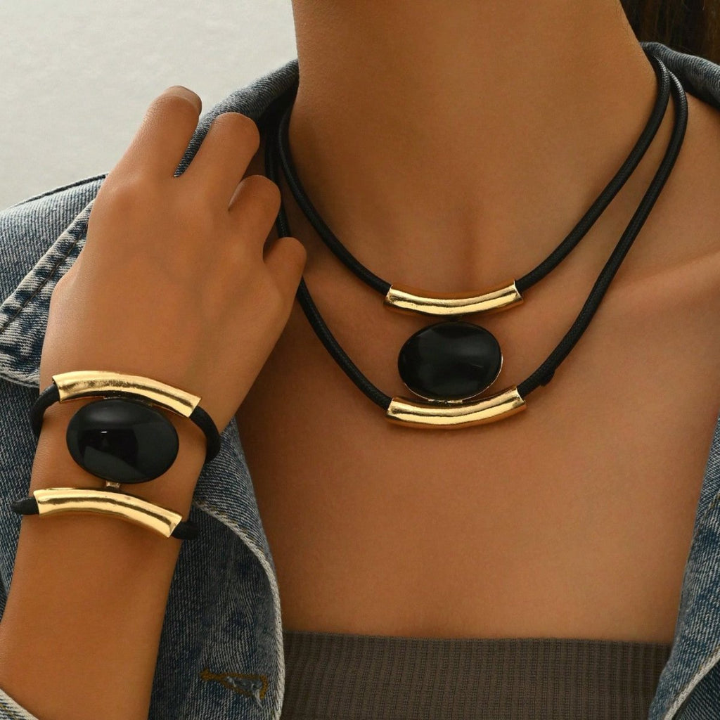 Modern Collar jewelry Set with Sculptural Accents