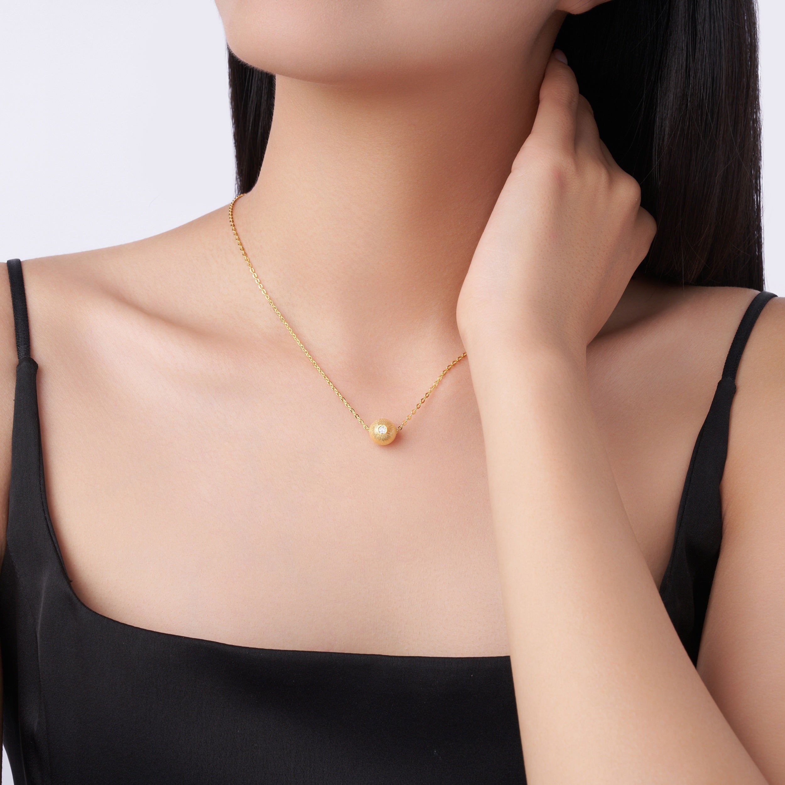 Elegant Necklace with Brushed Pendant & Sparkling Gemstone