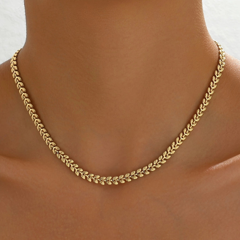Classic Gold Chain Necklace with Refined Link Design