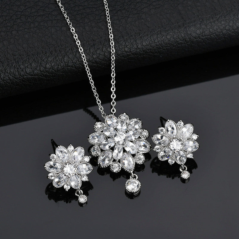 Elegant White Zircon Flower Jewelry Set