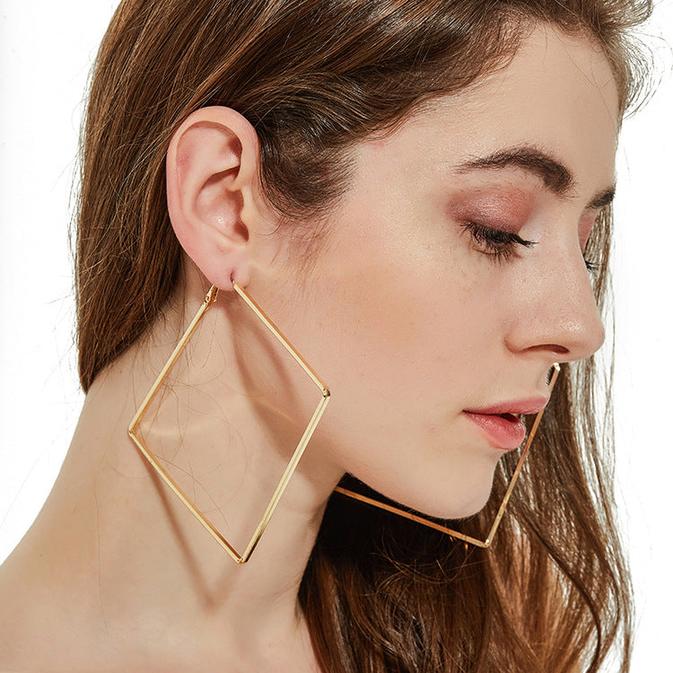 Bold Geometric Square Hoop Earrings – Modern Statement Style