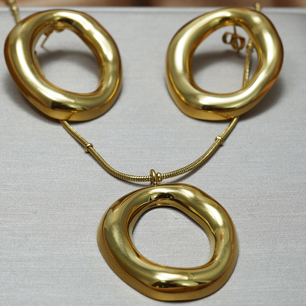 Sculptural Oval Pendant Necklace & Matching Stud Earrings