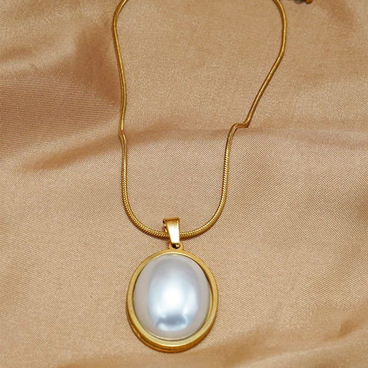 Oval Pearl Pendant Necklace & Matching Statement Ring