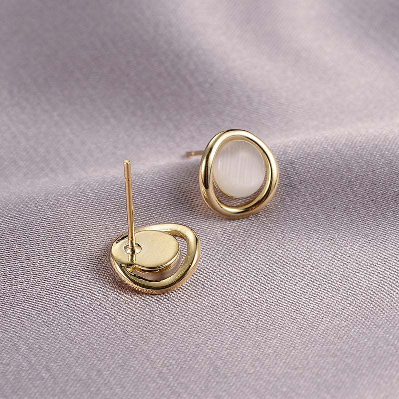 Elegant Gold Circle Stud Earrings