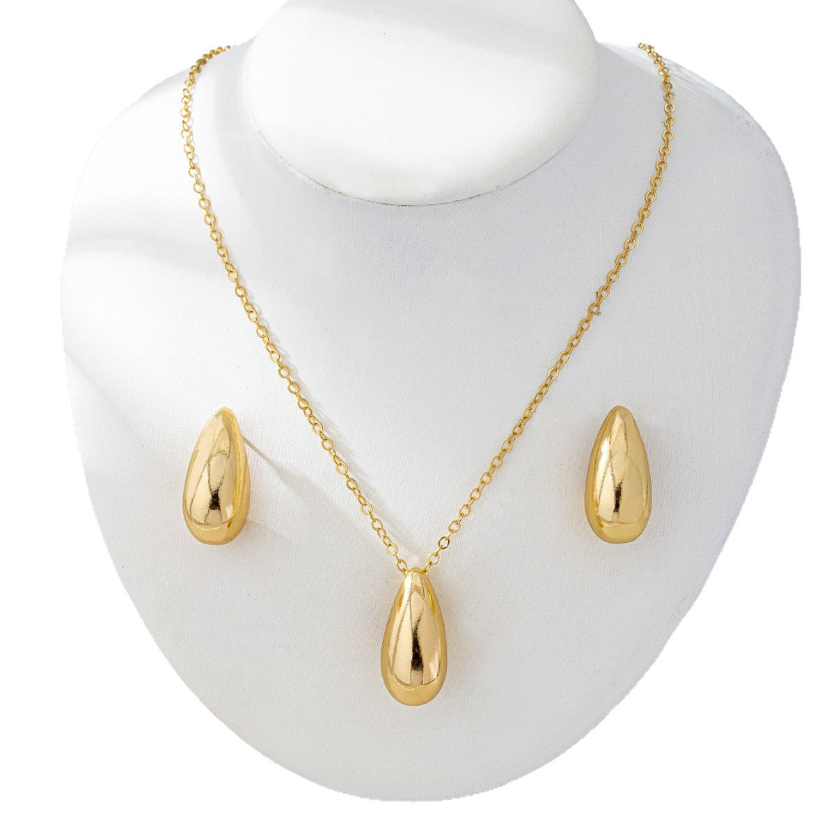 Elegant Teardrop Jewelry Set